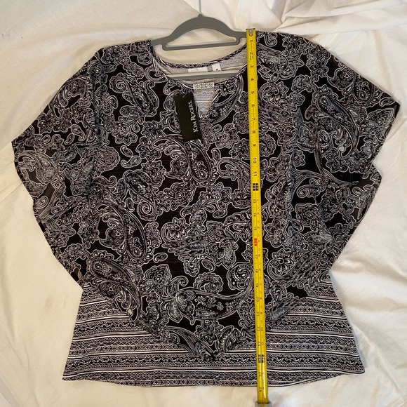 NWT, Kim Rogers, Flowy Sleeveless Black and White Shirt, Size Medium - Picture 13 of 16